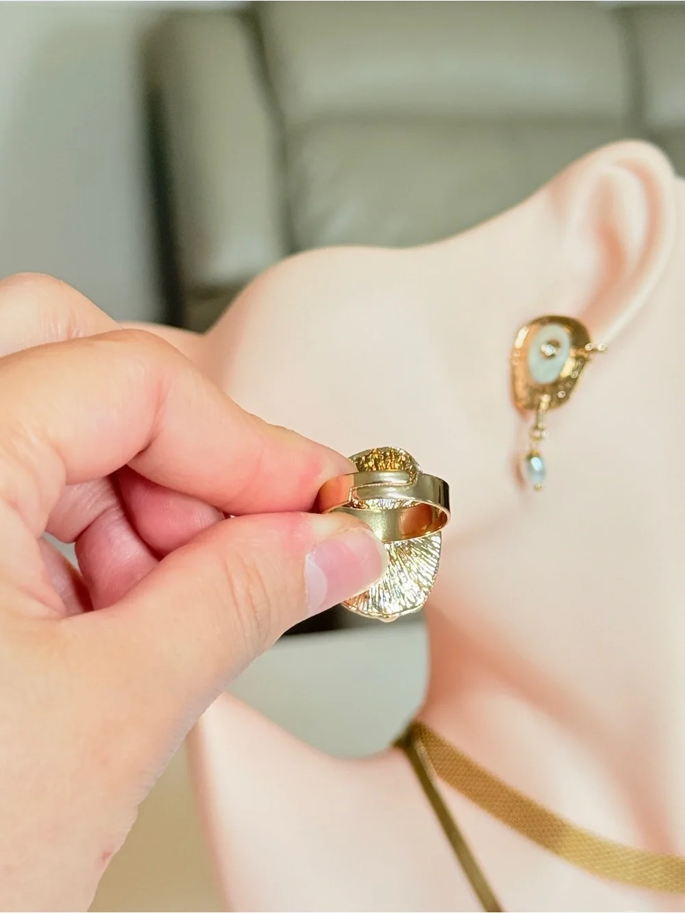 Gold Pearl Statement Ring - Picture 10 of 12